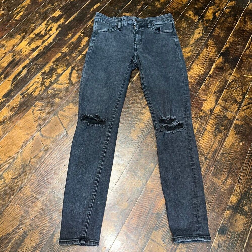 American Eagle black distressed stretch size 4 jeggings